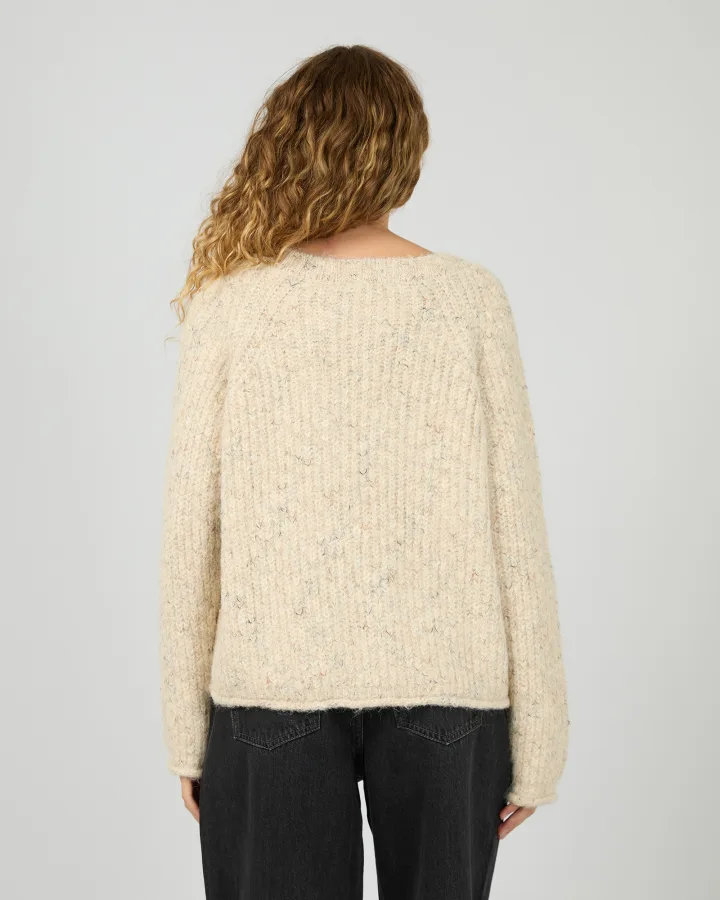 All About Eve - Devon V Neck Jumper - Vanilla - Image 4