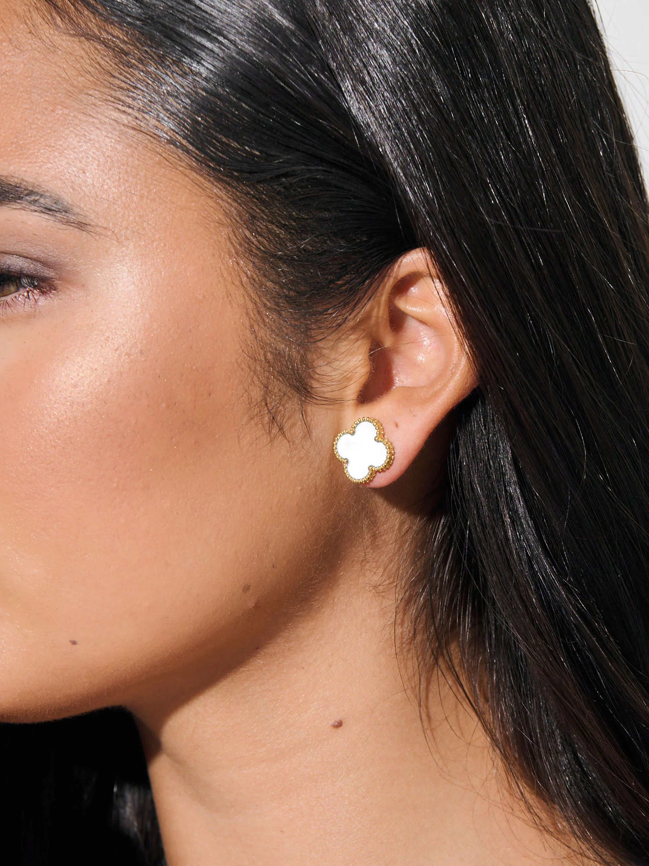 Angels Whisper - Charlotte Earrings in 18K Gold Plated in White