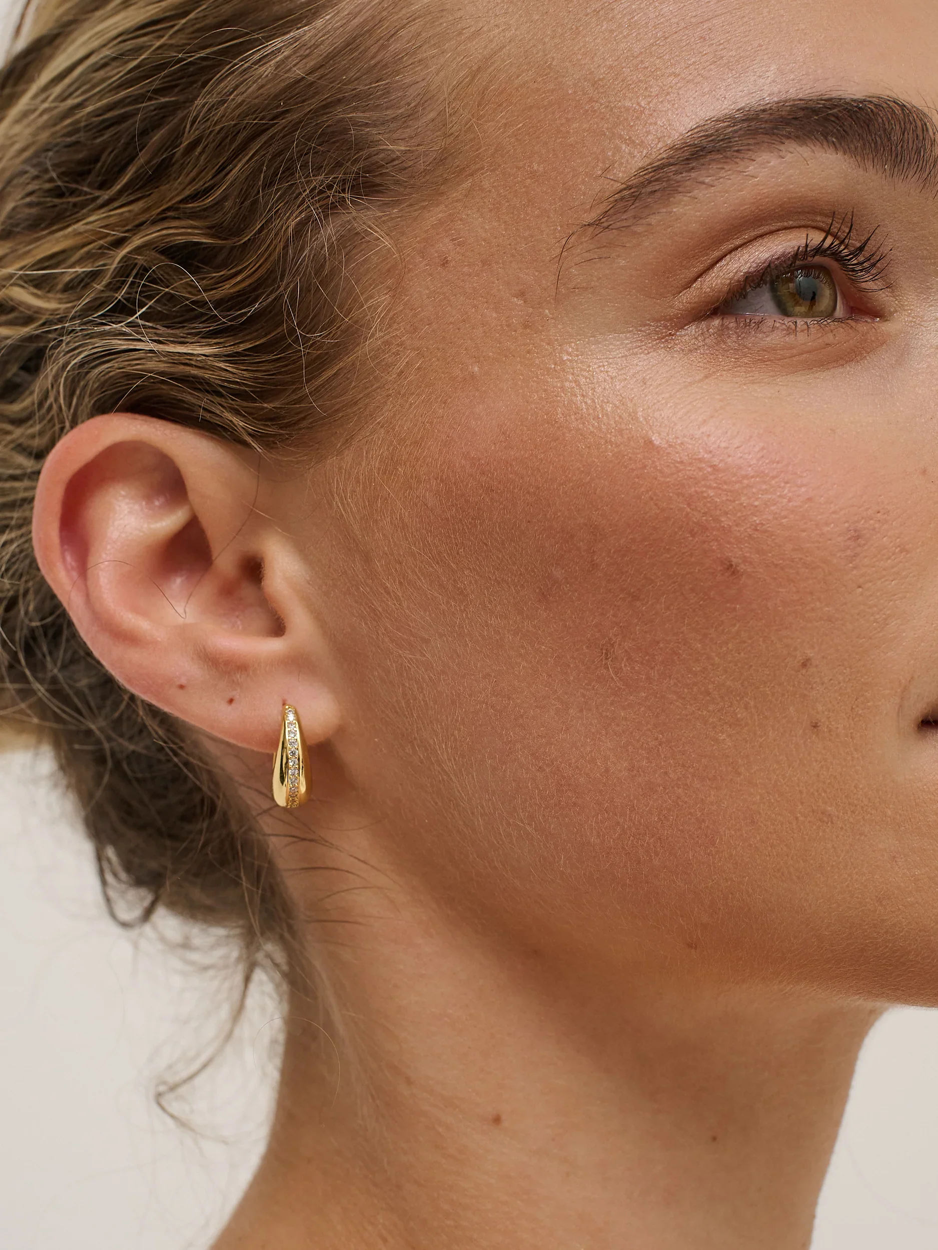 Angels Whisper - Dainty Sud 18K Gold Plated Earrings