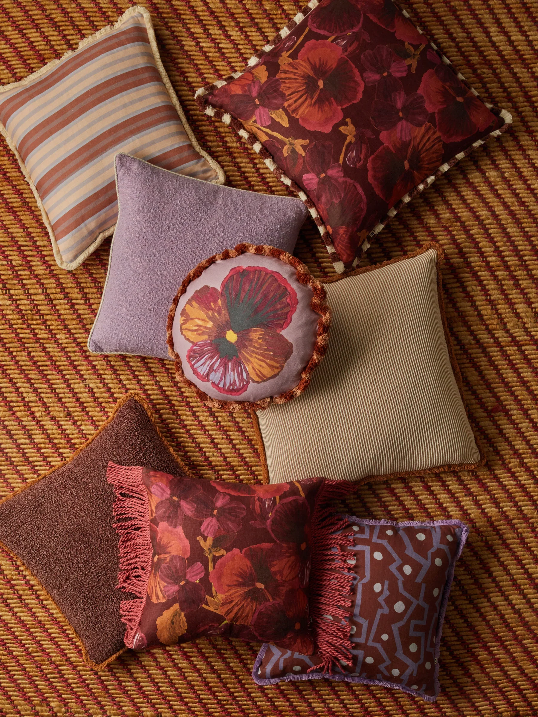 Bonnie & Neil - LOCAL PICK UP ONLY - Wild Pansy Lilac Linen Round Cushion - Image 3