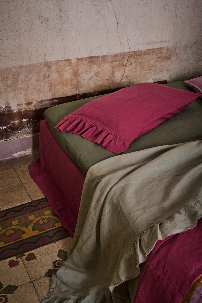 Society Of Wanderers - Artichoke Fitted Sheet - King - Image 3