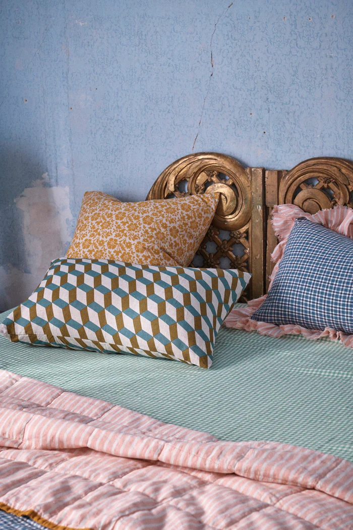 Society of Wanderers - Fresco Gingham Fitted Sheet - Queen - Image 3