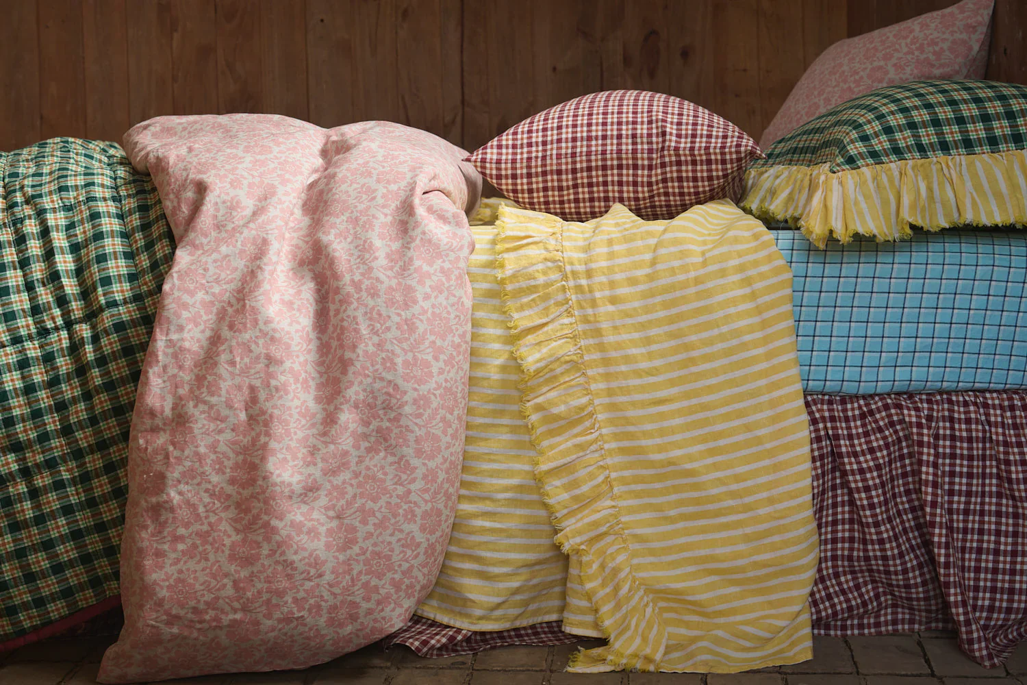 Society of Wanderers - Muriel Duvet Cover - Queen - Image 3