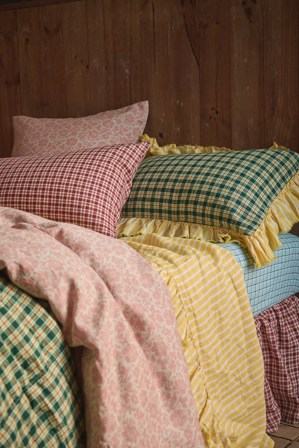 Society of Wanderers - Muriel Duvet Cover - Queen - Image 4