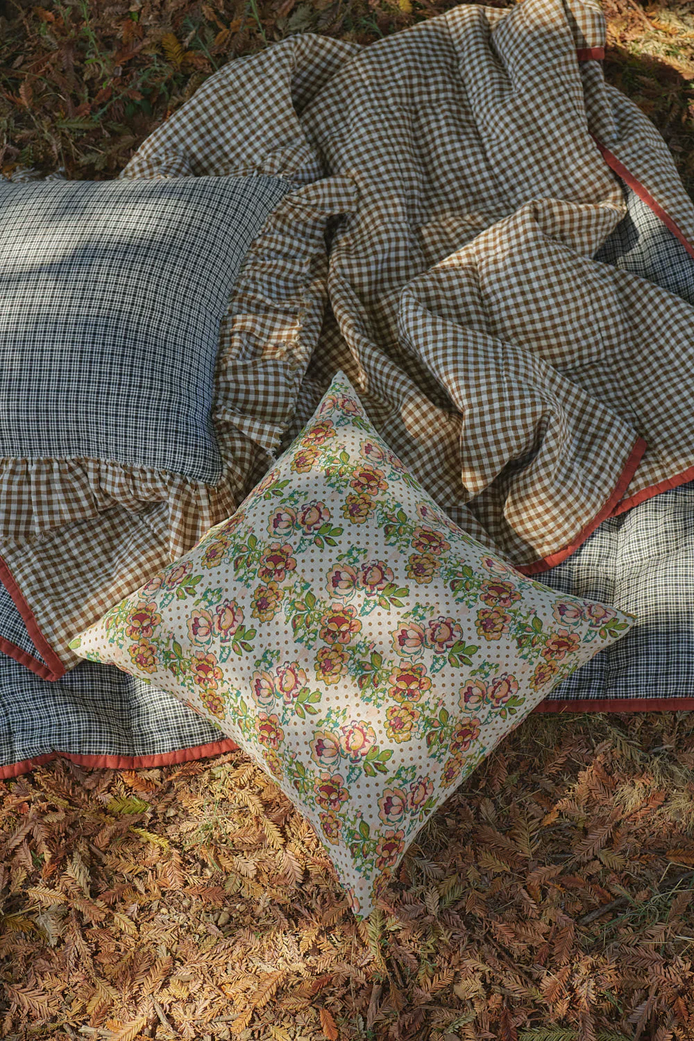 Society of Wanderers - Rhonda Cushion - With insert - Image 5