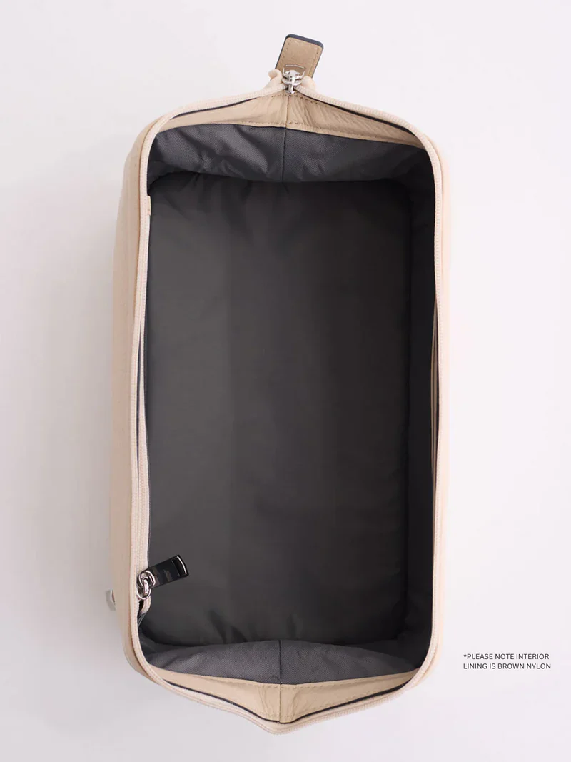 The Horse - Holiday Vanity Case - Oat - Image 7